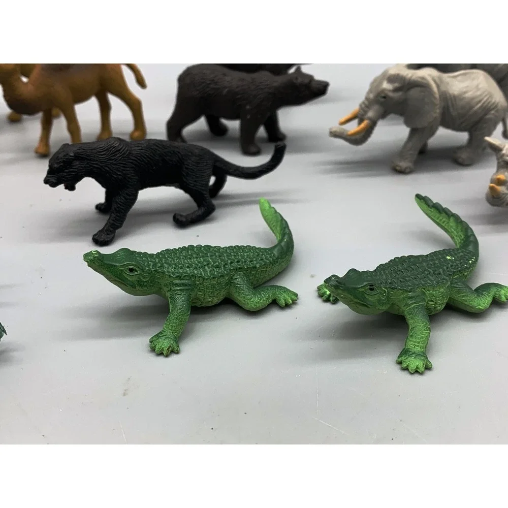Vintage Cake Toppers 24 piece Plastic Safari Wild Animals Jungle Zoo